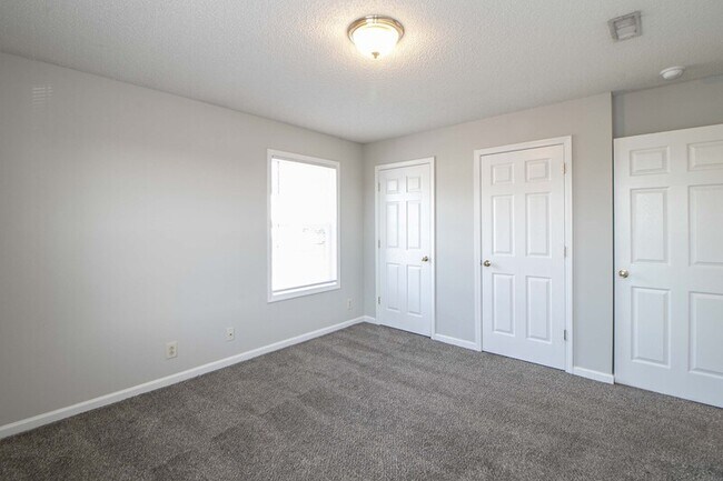 Building Photo - 145 Darlene Dr