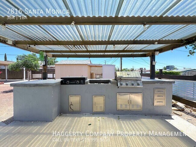 Building Photo - 7816 Santa Monica Ct