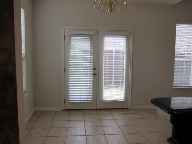 Building Photo - Townhome For Lease in Plano