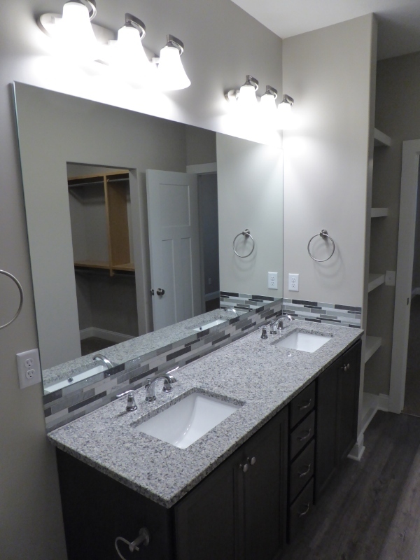 Building Photo - 2202 E Village Estates Dr