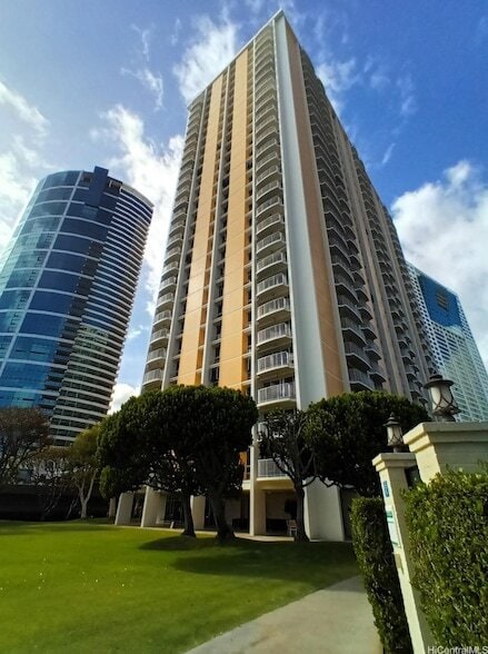 Building Photo - 1350 Ala Moana Blvd