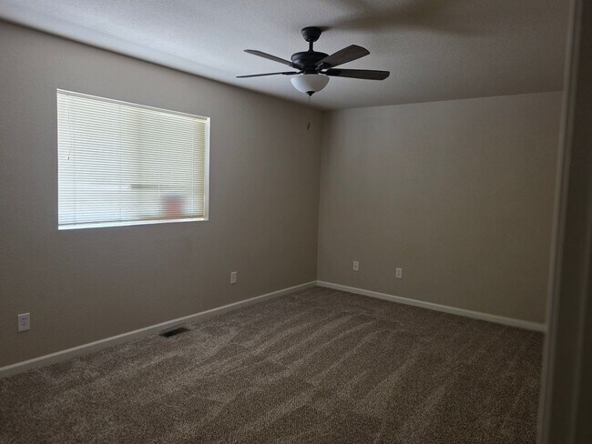 Building Photo - 3671 Sandstone Dr