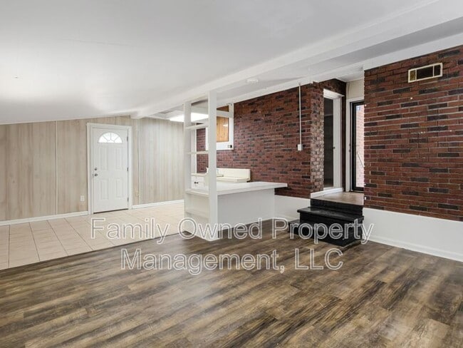 Building Photo - 1522 Joan St