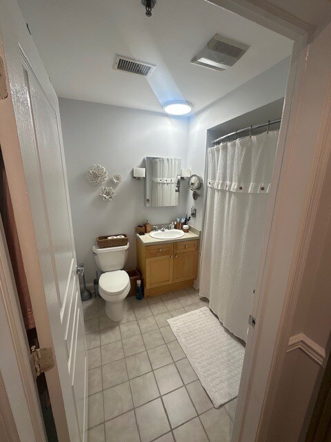 Building Photo - 812 Grand St