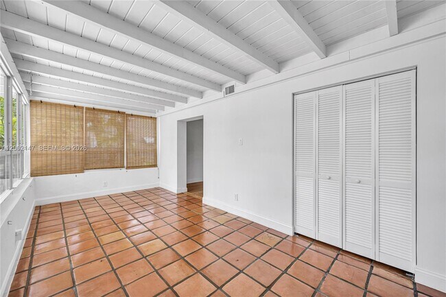 Building Photo - 429 NE 73rd St