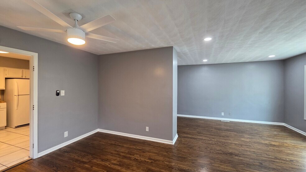 Building Photo - 1380 Catalpa Dr