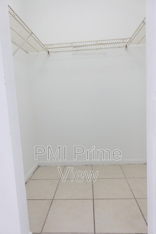 Building Photo - 15221 SW 80th St