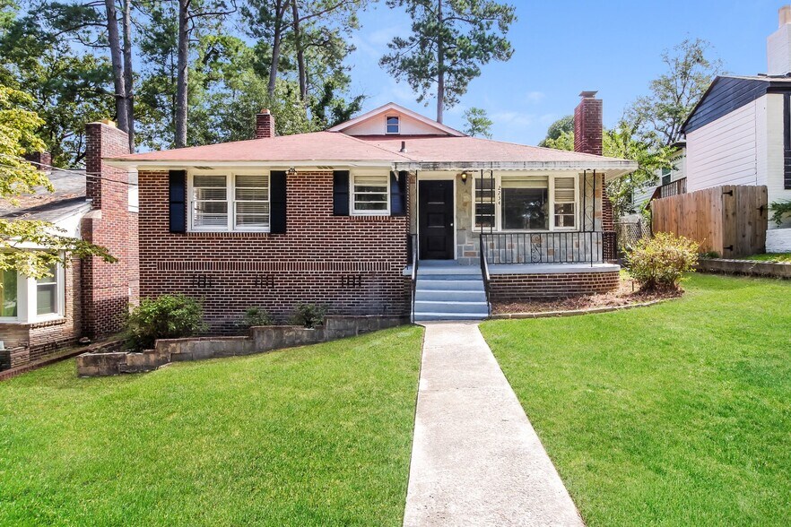 Building Photo - 2234 Margurette St