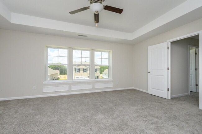 Building Photo - Elegant 4 Bedroom, 2 Bathroom Home with Modern Finishes & Open-Concept Living $2,150/mo rent