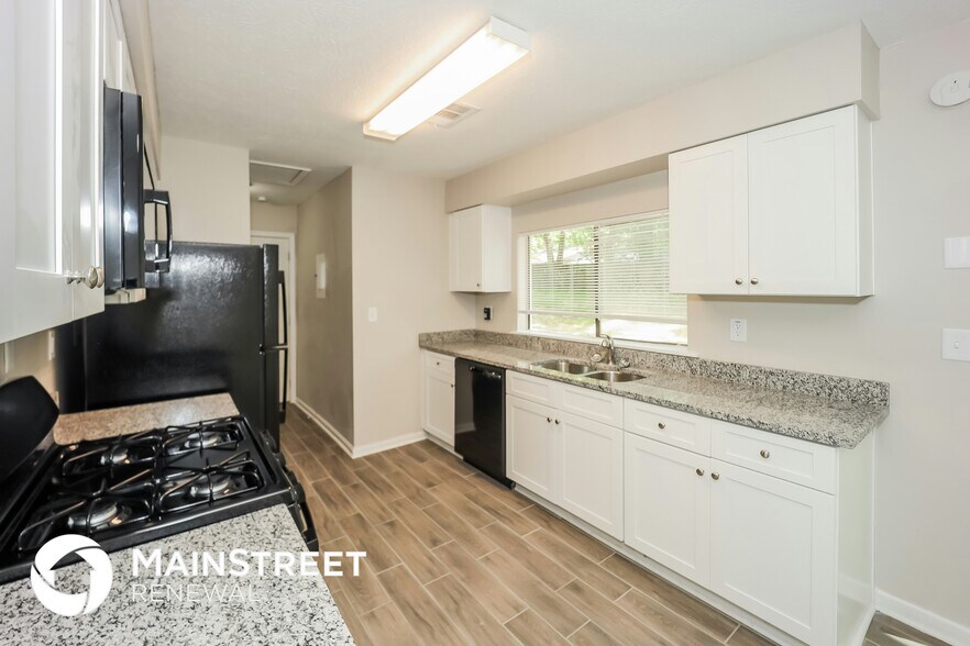 Building Photo - 9006 Homewood Dr