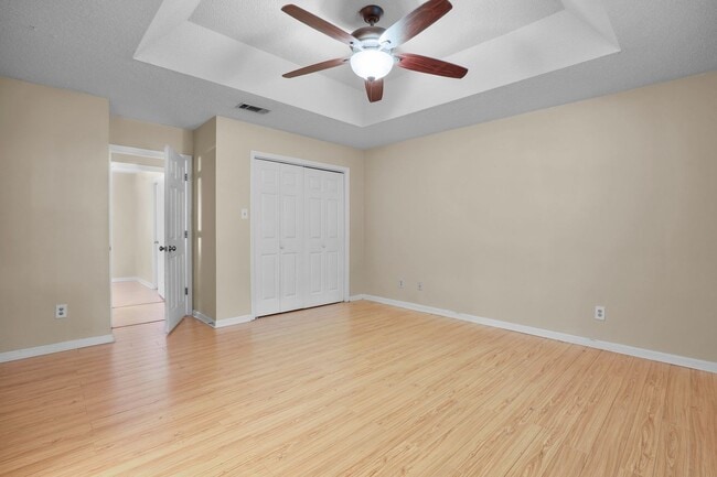 Building Photo - 8 N Nicholson Cir