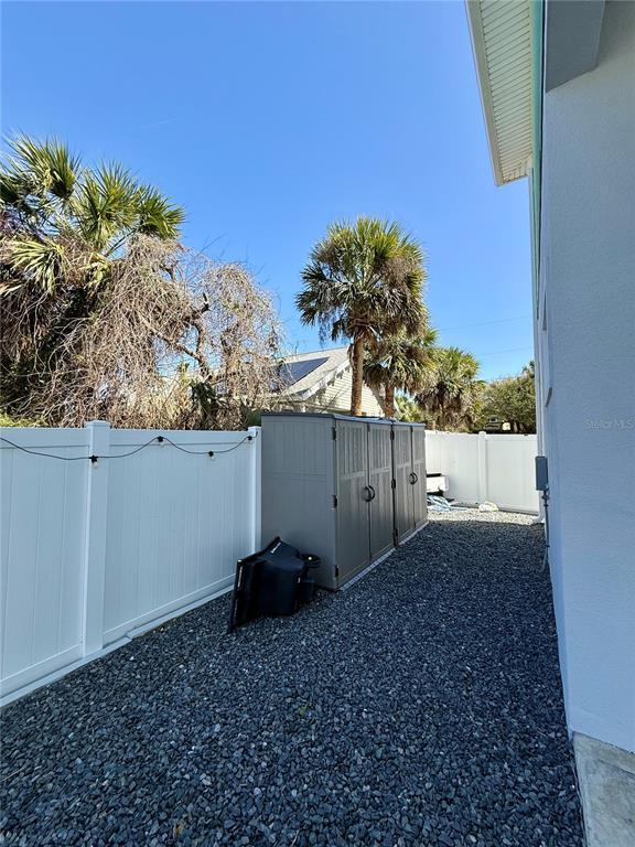 Building Photo - 304 N 7th St