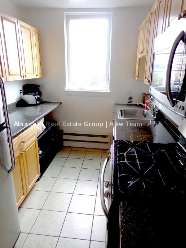 Building Photo - 60 Brattle St
