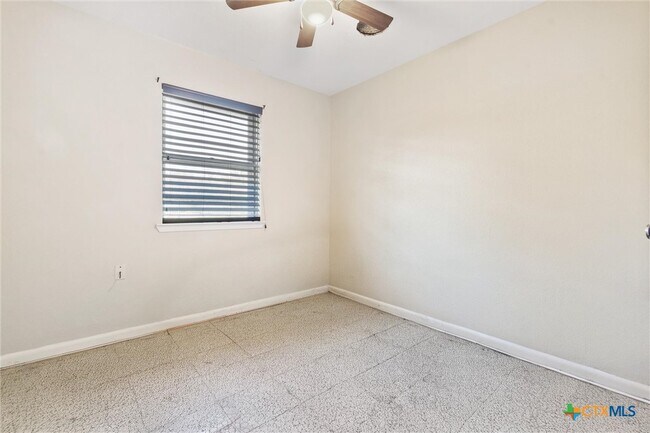 Building Photo - 1820 Gaynor Dr