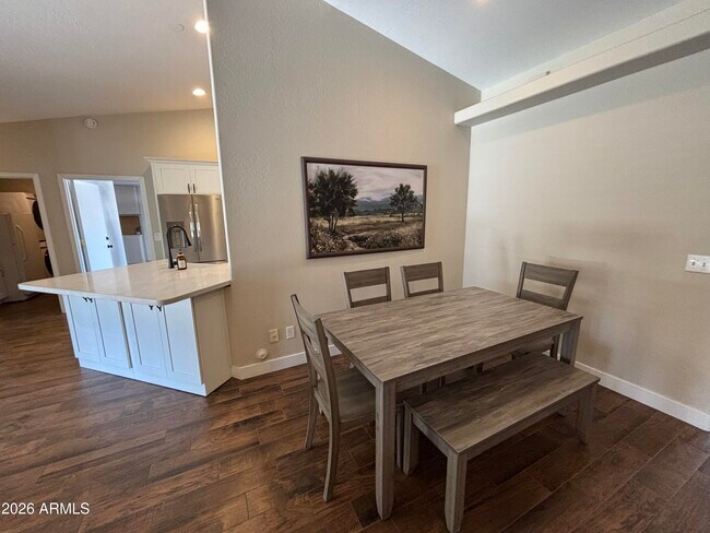 Building Photo - 2041 E Marquette Dr