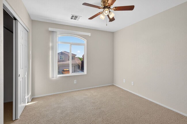 Building Photo - GOLF COURSE VIEWS AT SILVERSTONE RANCH (CENTENNIAL) - 2-STORY 3-BEDROOM HOUSE!