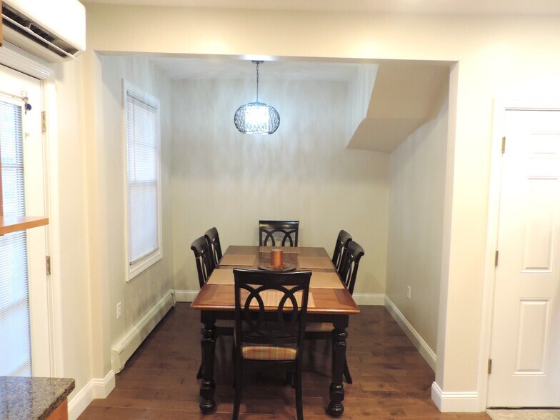 Building Photo - 7 Ward Ct