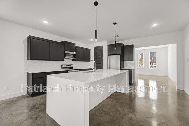 Building Photo - 3003 Alpha Wolf Ct
