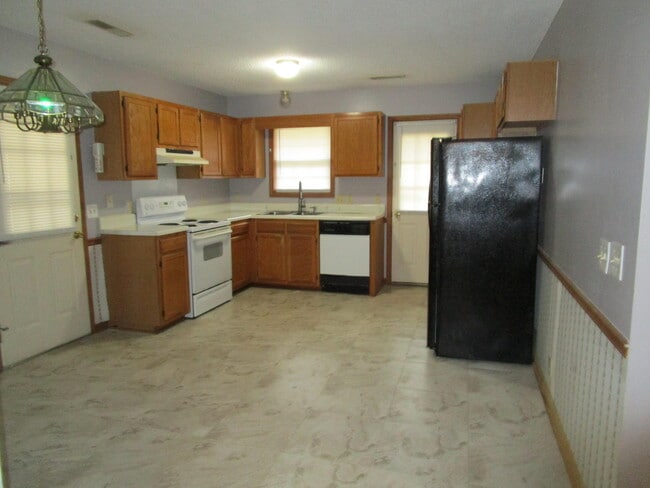 Building Photo - 1030 Nottingham Dr