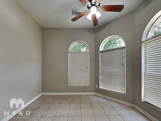 Building Photo - 15403 Hickory Dale St