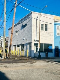 Building Photo - 308 N Laurel St