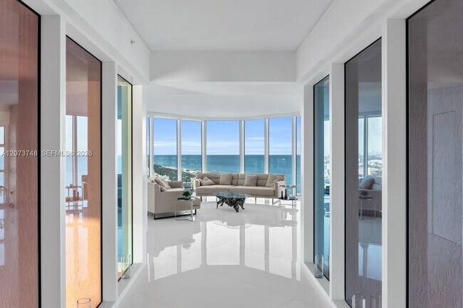 Building Photo - 300 South Pointe Dr