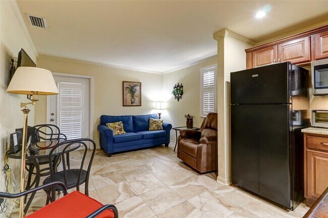 Building Photo - 7911 Flowerfield Dr