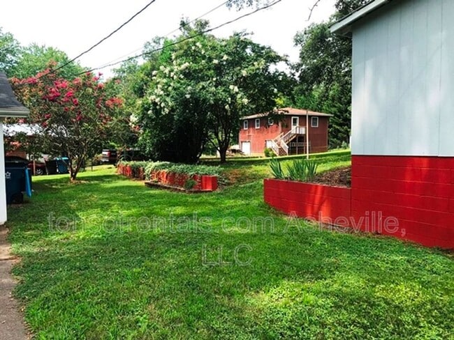 Building Photo - 148 Briarwood Ln