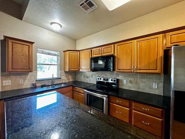 Building Photo - 2016 S 8th St