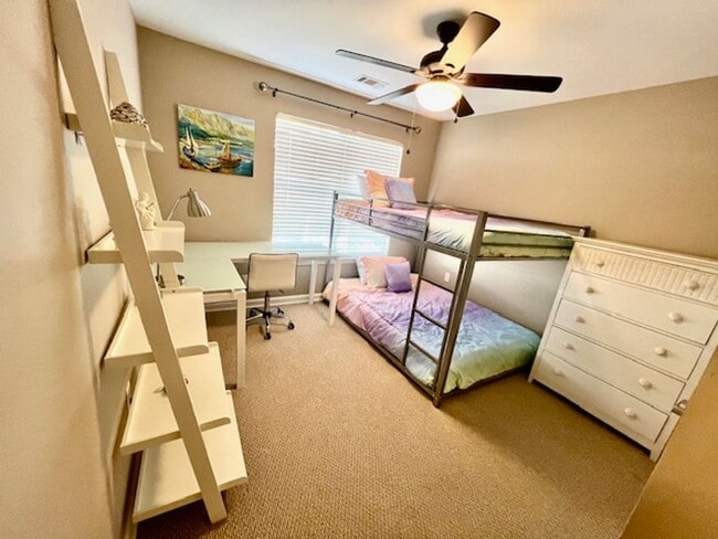 Building Photo - Waterfront Fully Furnished Condo!