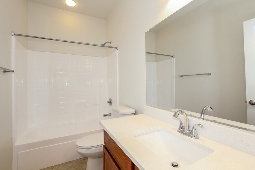 Building Photo - 17754 W Langer Ln