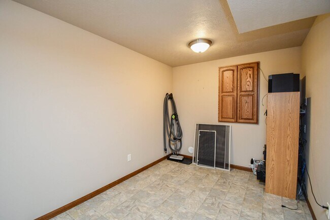 Building Photo - South Sioux Falls Rental with Open Layout ...