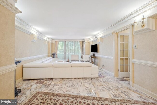 Building Photo - 5101 River Rd