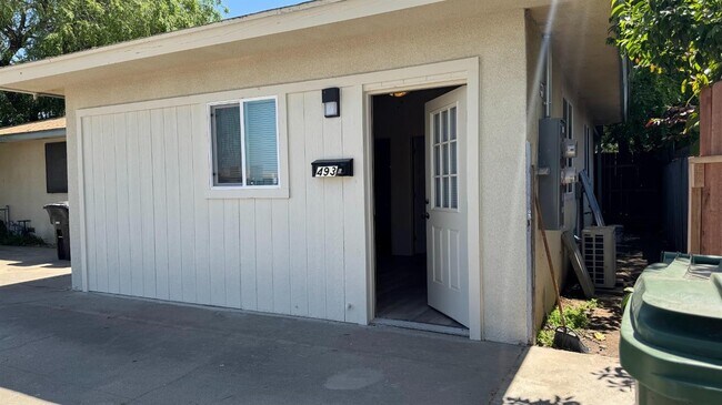 Primary Photo - 493 N Alta Ave