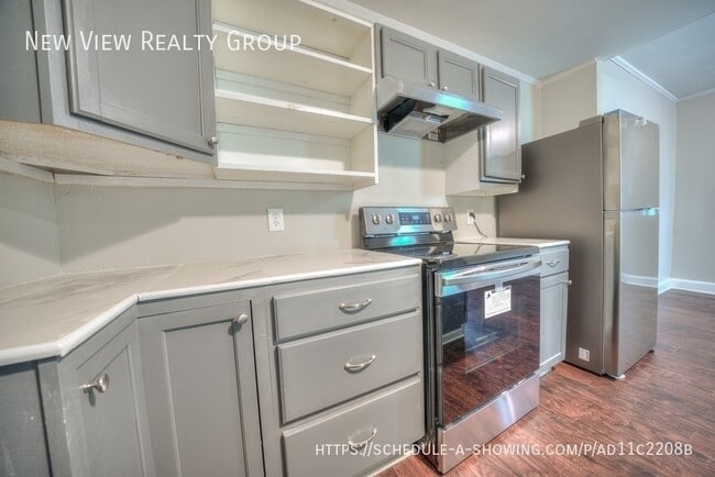 Building Photo - 620 N Moran St