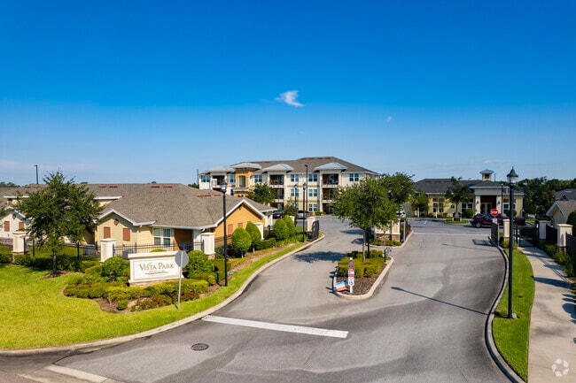 Gated Entrance - 7400 Highline Dr Brooksville, FL 34613 - Vista Park Senior Living