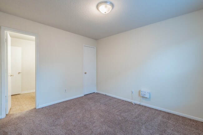 Building Photo - 5007 Oak Stand Ct