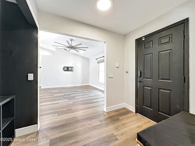 Building Photo - 1342 Richwood Cir