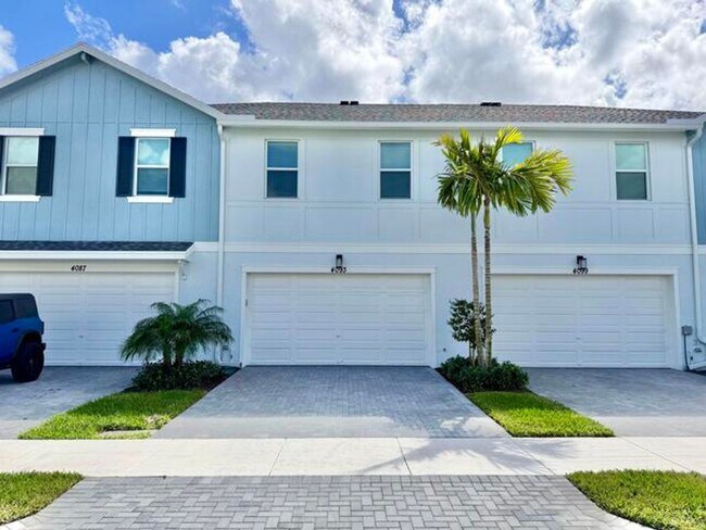 Building Photo - 4093 S Longwood Lk Sq