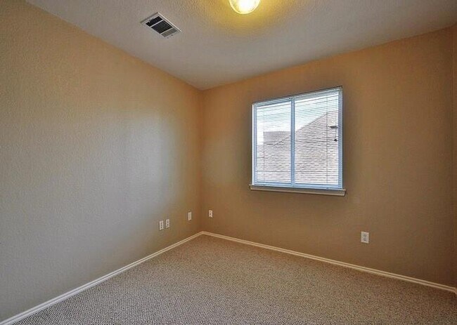 Building Photo - 6150 Jumano Ln