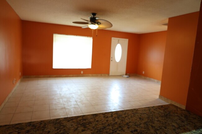 Building Photo - 7328 Palmdale Dr