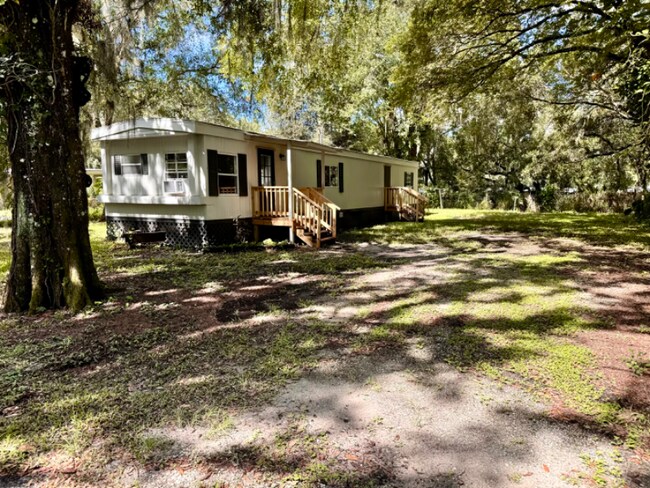 Building Photo - 525 Moose Club Rd