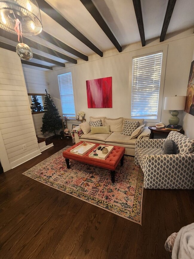 Building Photo - 10C - Coming Street