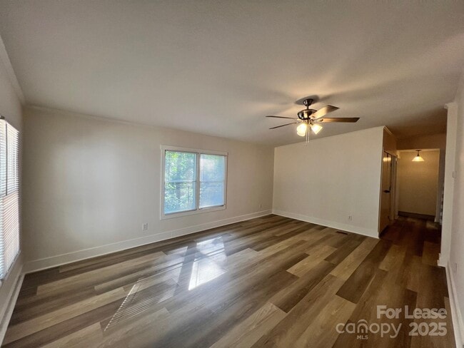 Building Photo - 491 Robinson Rd