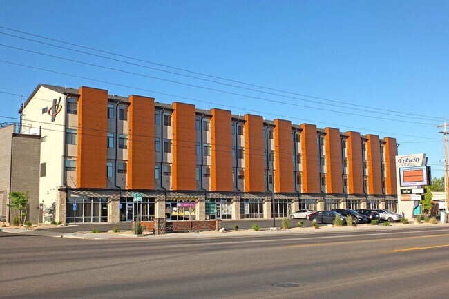 Interior Photo - 200 N. Student Housing