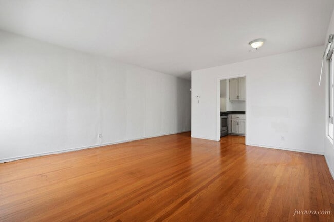 Building Photo - 80 Terra Vista Ave