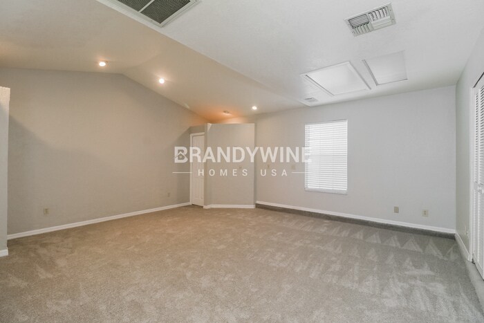 Building Photo - 1402 Walden Oaks Pl