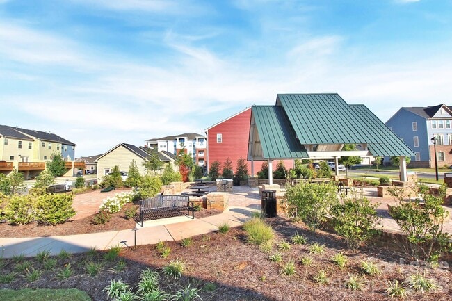 Building Photo - 3043 Potomac River Pkwy