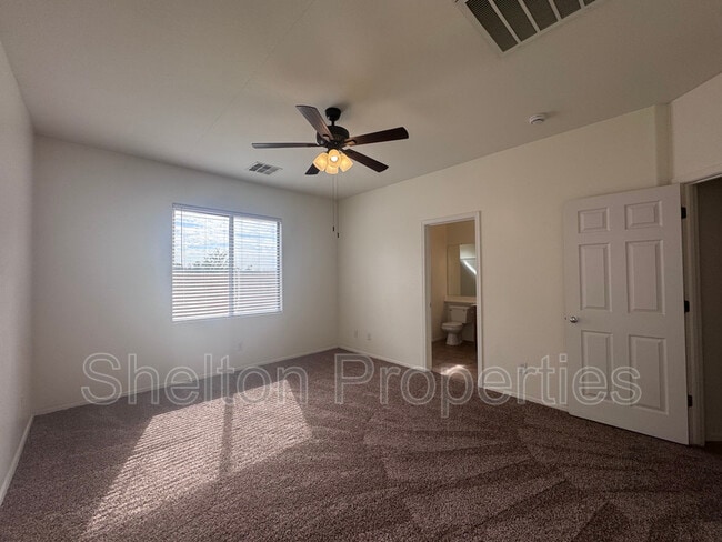 Building Photo - 2047 S Starling Dr