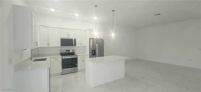 Building Photo - 4737 14th St SW